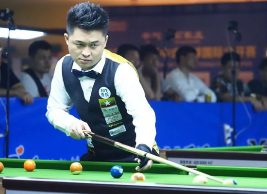 体育NBA:雄鹿10天合同签下莱昂纳德